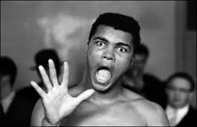 1976 : Quel est le surnom du boxeur Cassius Clay ?