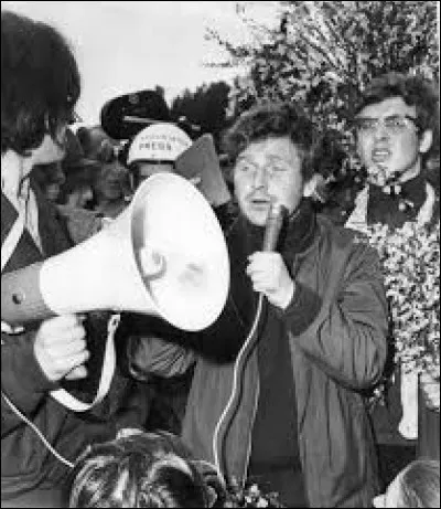 En 1968, en France il y eu un relèvement de tous les salaires (publics et privés), mais de quel pourcentage ?