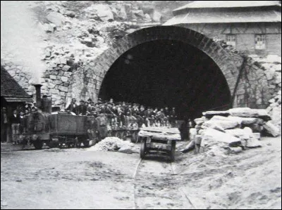 D'où provenait la main-d'uvre qui construisait le Gothard ?