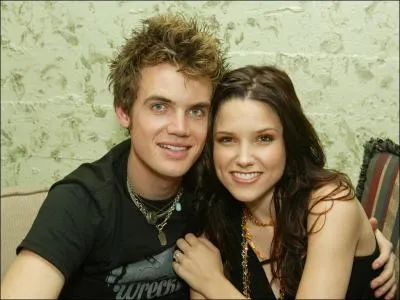 Sur cette photo, on voit Brooke et Lucas ?