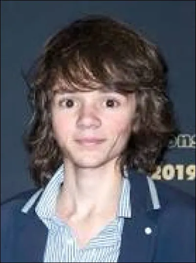 Qui est cet acteur, n&eacute; en 2000, qui a jou&eacute; dans le film "L'Immortel" et dans "Monsieur je sais tout" ?