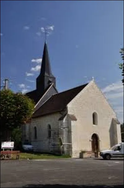 Voici l'église Saint-Sulpice de Jeu-Maloches. Commune du Centre-Val-de-Loire, dans la région naturelle du Boischaut Nord, elle se trouve dans le département ...