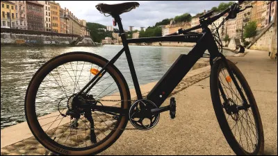Dans la phrase : "Eh ! Mon vélo ! Il m'a volé mon vélo !", quelle est l'interjection ?