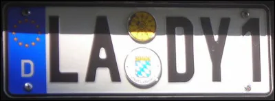 Quelle est cette plaque un peu particulière ?