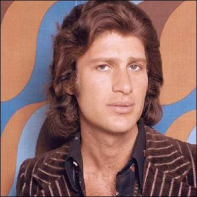 Quelle est la dernière chanson que Mike Brant a chantée en 1975 ?