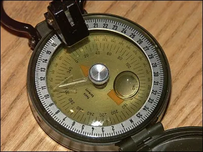 Dans quel pays fut inventée la boussole, au 1er siècle ?