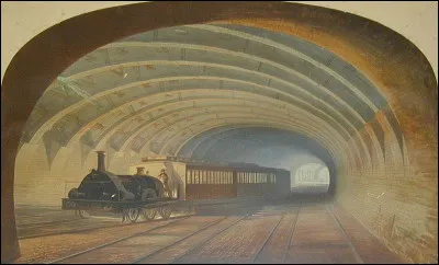 Quelle était la source d'énergie du premier métro, construit en 1863 à Londres ?