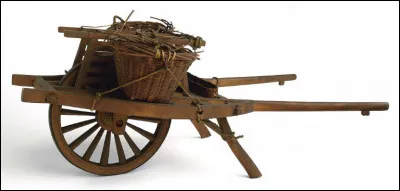 À quel siècle est apparue la première version de la brouette ?