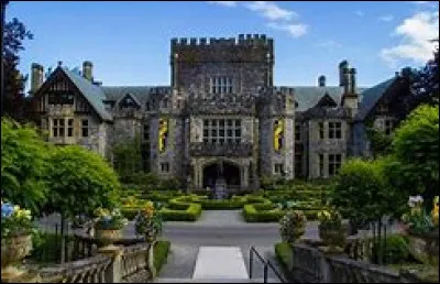 Que fait le méchant pour punir Auradon ?