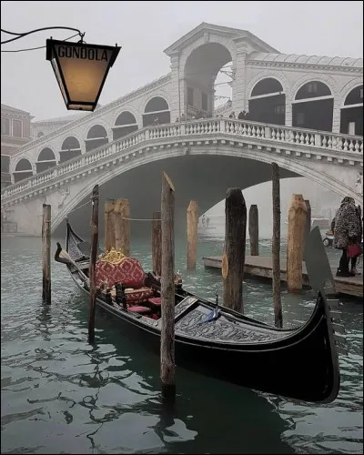 Quel pont ne se situe pas à Venise ?