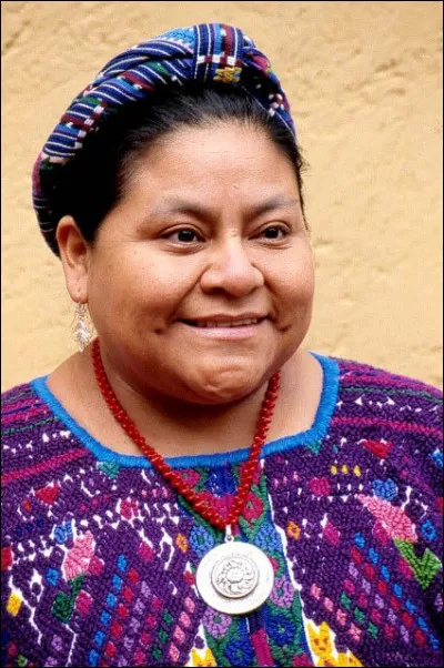 Prix Nobel de la paix en 1992, pour son action au Guatemala pour la justice sociale et le respect pour les droits humains, c'est ... Menchu.