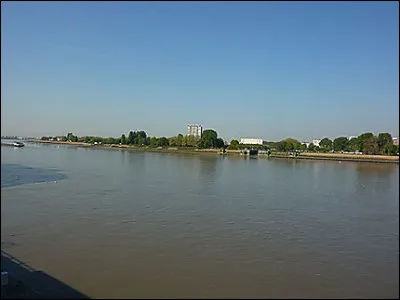 Dans quelle mer se jette l'Escaut ?