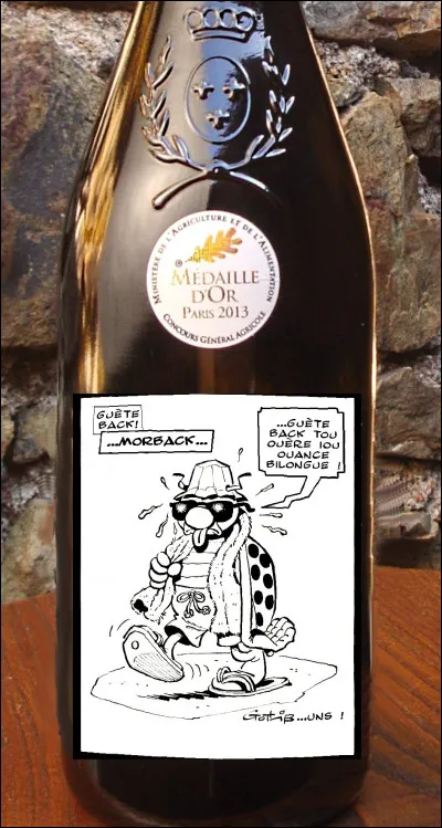 "Bouquet somptueux, sur des notes florales, d'agrumes - pamplemousse - de fruits à chair blanche - reine-claude et pêche - de fruits secs, de pâte de fruit de coing, d'épices et de miel..." Voici un tiers qui ne dit pas les choses à moitié ! Et selon vous ?