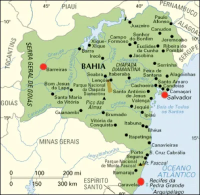 Quelle est la capitale de l'État de Bahia, troisième plus grande ville du Brésil fondée par les Portugais en 1549 ?