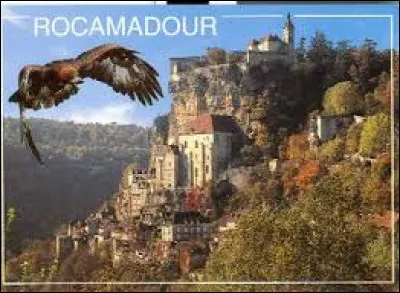Voici une image de Rocamadour. Village Lotois accroch&eacute; &agrave; une falaise, au c�ur du Haut-Quercy, il se trouve en r&eacute;gion ...