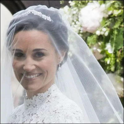 En trois lettres : ne s'emploie plus guère pour désigner la "belle-fille". La voyelle est un ...