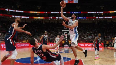 Si une joueuse de basket marque 50 lancers francs sur 60, quel est son pourcentage de réussite ?