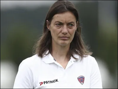 De quel pays est originaire l'entraîneuse de football Corinne Diacre ?