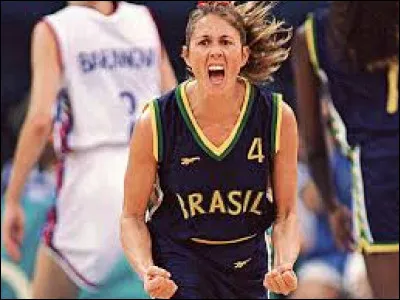 De quel pays est originaire la jolie Hortência Marcari ?