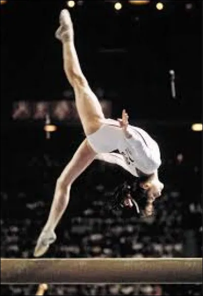 1976 : Qui re&ccedil;oit la m&eacute;daille du "h&eacute;ros du travail socialiste" gr&acirc;ce &agrave; ses 5 m&eacute;dailles olympiques ?