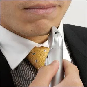 On dit d'un homme sans barbe qu'il est ...