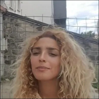 Comment s'appelle sa petite nièce ?