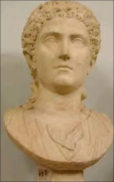 Quel est le nom du fils de l'impératrice romaine Agrippine ?