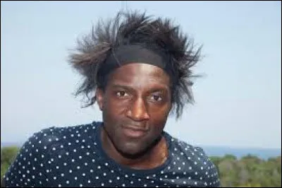 Quel village est le sujet d'une chanson du rappeur Kamini ?