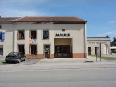 Nous sommes à présent dans le Grand-Est, à Merviller. Village à quelques kilomètres de Baccarat, il se trouve dans le département ...