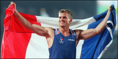 Dans quelle discipline sportive le Français Jean Galfione a-t-il remporté une médaille d'or aux Jeux olympiques d'Atlanta en 1996 ?