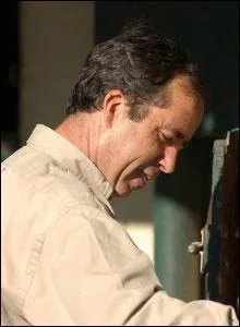 Cette homme pratique quoi ?