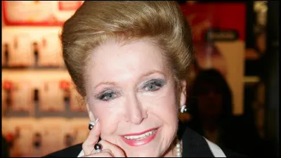 Quelle est cette romancière, auteure du roman à suspens ''Dernière Danse'' ?