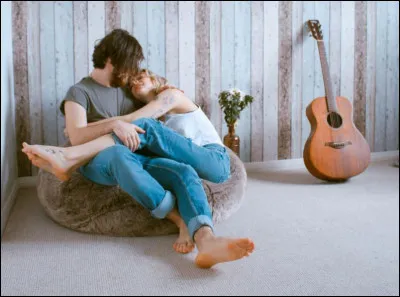 À quel temps, le verbe de cette phrase est-il conjugué : "Il avait eu vent de nos problèmes de couple'' ?