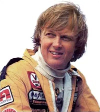 Ce pilote automobile su&eacute;dois qui a remport&eacute; 10 victoires en grand prix entre 1973 et 1978 et a &eacute;t&eacute; deux fois vice-champion du monde, c'est ... Peterson.