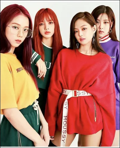 Quel est le premier MV qu'elles ont sorti ?