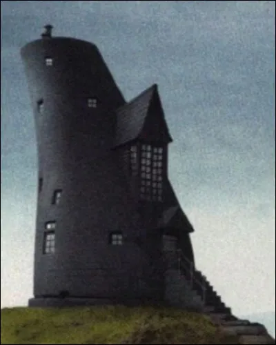 Qui a dit : "La voilà, la maison de Luna, qui d'autre pourrait vivre dans un endroit pareil ? Il ne manque plus que le roi et la reine."