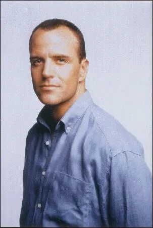 Richard Burgi est dans la saga :