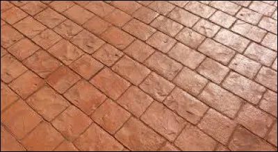 En trois lettres : entre fa et la. La voyelle est un ...