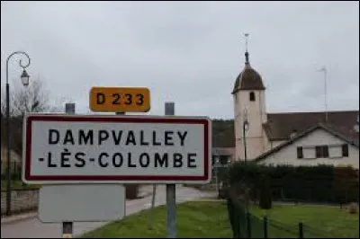 Nous sommes dans l'ancienne région Franche-Comté, à l'entrée de Dampvalley-les-Colombes. Nous nous trouvons dans le département ...