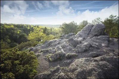 Continuons la visite ! Ah, nous arrivons dans le Val-sans-Retour... Dans la légende arthurienne, qui l'a créé ?