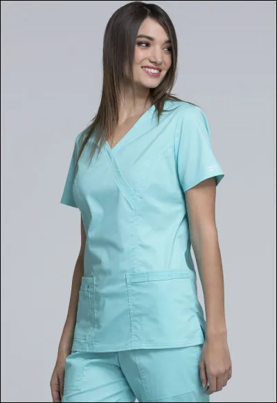 Comment appelle-t-on la longue étoffe drapée que portent les femmes indiennes ?