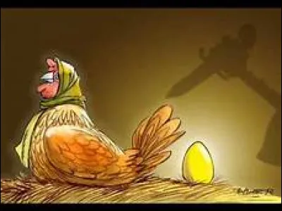 Dans "La Poule aux oeufs d'or", que fait le fermier pour récupérer l'or qu'il croit dans la poule ?