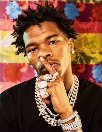 Il chante "Sum 2 prove" ou encore "Woah".