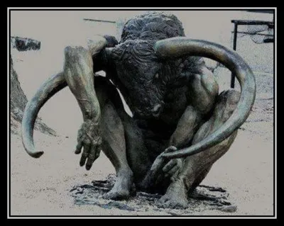 Le terrible Minotaure était anthropophage.