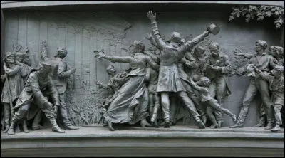 Après la capture de l'empereur Napoléon III, le 2 septembre à la bataille de Sedan, la Troisième République est proclamée le 4 septembre. C'était il y a ...