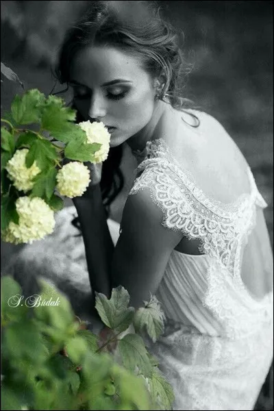 Qui écoute pousser les fleurs ?