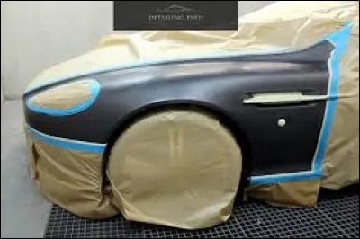 Deux kg de peinture mettent 150 minutes pour sécher à une température de 20 degrés Celsius. Combien de temps faudra-t-il à 8 kg de peinture pour sécher à 60 degrés Celsius ?