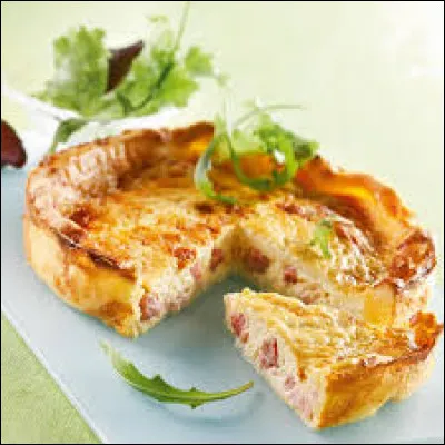 Lequel de ces ingrédients ne fait pas partie de la recette traditionnelle de la quiche lorraine ?