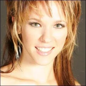 A quelle date Lorie a-t-elle sign son premier single 'Prs de moi' ?