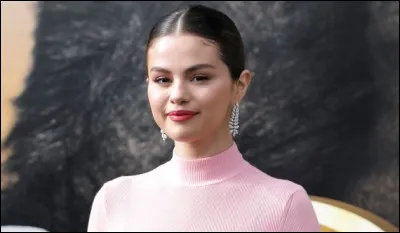 Elle fait la voix de la girafe dans "The Voyage of Doctor Dolittle".